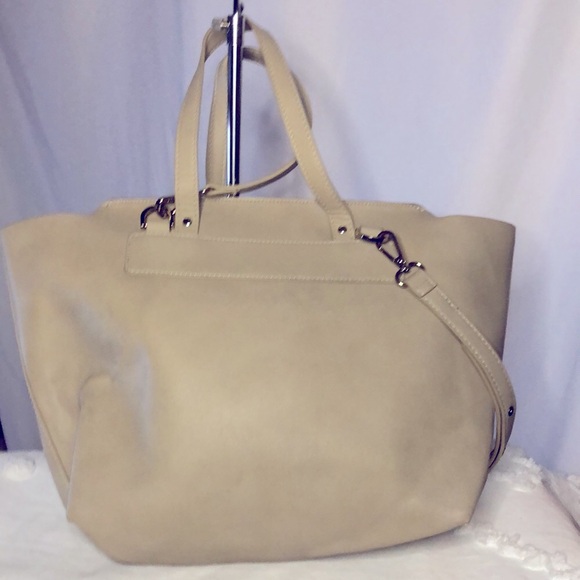 WHO WHAT WEAR large color block (cream & rust colored) satchel tote handbag. - Picture 3 of 15